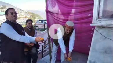 टिहरी: स्वास्थ्य सुविधाओं में सुधार की मांग को लेकर आंदोलनकारियों ने शुरू की सांकेतिक भूख हड़ताल