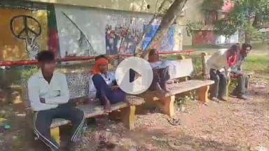 झांसी: झांसी रेलवे स्टेशन पर अज्ञात कारणों से मजदूर की हुई मौत, जीआरपी पुलिस ने शव को कब्जे में लेकर भेजा पोस्टमार्टम