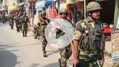 भभुआ: भभुआ शहर में बिहार विधानसभा चुनाव के मद्देनज़र पुलिस फोर्स के साथ किया गया फ्लैग मार्च