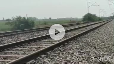 हरदोई: कोतवाली देहात क्षेत्र के लखनऊ-बरेली रेलवे लाइन पर रेलवे ट्रैक पर मिला अज्ञात महिला का शव, पुलिस ने शव मोर्चरी में रखवाया