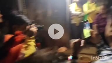 अधौरा: अधौरा के ग्रामीणों से व्यय प्रेक्षक प्रशांत रोकड़े ने किया संवाद, कहा- चुनाव को लेकर कोई गड़बड़ी करे तो करें सूचित