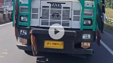 छपारा: छपारा पुलिस ने नेशनल हाईवे 44 पर बाइक को टक्कर मारने वाले ट्रक को ज़ब्त किया, ड्राइवर की तलाश जारी