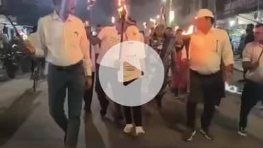 सुपौल: गांधी मैदान में मतदाता जागरूकता के लिए मशाल जुलूस का आयोजन