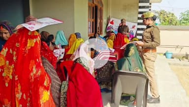 नौतनवा: धौरहरवा में बहू-बेटी सम्मेलन का आयोजन हुआ