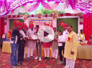 सारंगपुर: सारंगपुर में सकल पंच फूलमाली समाज के प्रतिभा सम्मान समारोह में नपा अध्यक्ष पंकज पालीवाल शामिल हुए