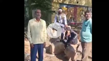 झांसी: पारीछा घनाराम पेट्रोल पंप के पास तेज गति से आ रही कार ने बाइक में मारी टक्कर, एक की मौत और एक घायल