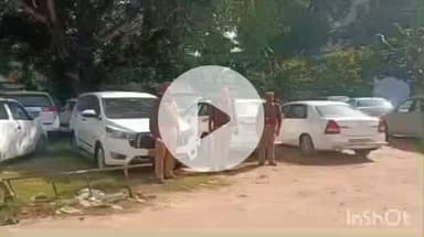 नानपारा: रूपईडीहा पुलिस ने यातायात नियमों का उल्लंघन करने वाले 17 अवैध डग्गामार वाहनों को सीज कर चालान किया