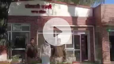 रूड़की: नगला इमरती गांव के पास पुलिस ने फरार चल रहे एक वारंटी को किया गिरफ्तार, मारपीट के मामले में था फरार