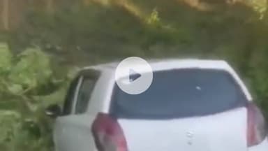 जगाधरी: बरौली माजरा में कार अनियंत्रित होकर खाई में पलटी, ट्रैक्टर से निकाला गया, चालक घायल