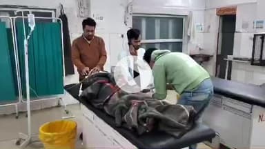 इटावा: फ्रेंड्स कालोनी इलाके में एक शख्स ने अज्ञात कारणों से विषाक्त पदार्थ का सेवन किया, अस्पताल में इलाज जारी है