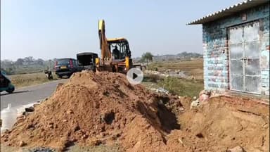 गिरिडीह: CCL सुरक्षा व पुलिस की संयुक्त टीम ने पपरवाटांड़ ओपनकास्ट माइंस मार्ग पर अवैध निर्माण हटाया