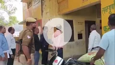 प्रतापगढ़: जिलाधिकारी ने साधन सहकारी समितियों का किया औचक निरीक्षण, किसानों को समय पर खाद उपलब्ध कराने के दिए निर्देश