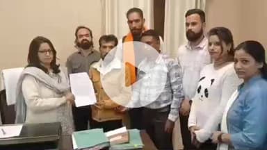 हरिद्वार: गंगा घाटों पर अवैध शराब की बिक्री के विरोध में यूकेडी और हिंदूवादी संगठन उतरे, सिटी मजिस्ट्रेट को सौंपा ज्ञापन