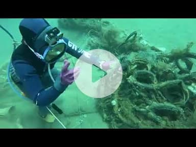 डाइविंग के दौरान मिला सदियों पुराना डूबा हुआ जहाज़ | Voice of Sea | #ship #divingforseafood #diving