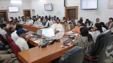 सिवनी: कलेक्ट्रेट सभा कक्ष में समय-सीमा बैठक हुई संपन्न