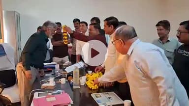 चूरू: पंडित दीनदयाल उपाध्याय मेडिकल कॉलेज में प्रिंसिपल डॉ. एम.एम. पुकार का भाईचारा ग्रुप ने किया सम्मान