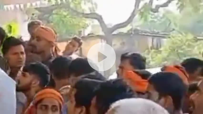 गौराबौरम: नवादा: मंदिर से चोरी के आरोप में एक चोर चोरी का सामान बेचते हुए गिरफ्तार