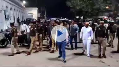 इटावा: सदर इलाके में दिल्ली में हुए बम धमाके के बाद DM और SSP के नेतृत्व में रेलवे स्टेशन, बस स्टेशन पर चेकिंग