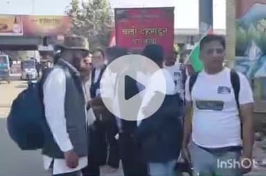 हरिद्वार: लालढांग चिल्लरखाल कोटद्वार मोटर मार्ग की सालों पुरानी मांग को लेकर स्थानीय निवासियों ने निकाली पदयात्रा