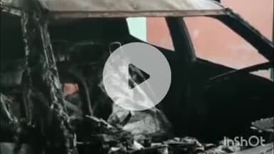 पतरघट: पतरघट थाना क्षेत्र के ऊटी नवटोलिया में आग से वाहन समेत अन्य सामान जलकर राख