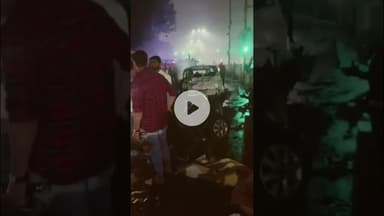 लालकिला मेट्रो स्टेशन के बाहर धमाका, 8 लोगों की मौत की सूचना #trending #lalkila #breakingnews #news