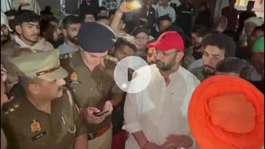 मुज़फ्फरनगर: लिंक रोड हादसे पर उबाल: खंभा गिरने से युवक की मौत, शव सड़क पर रखकर घंटों हंगामा, परिवार को नौकरी व मुआवजे की मांग