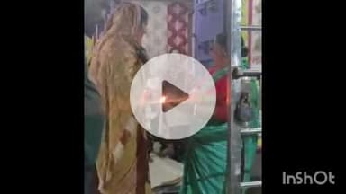 सिरदला: भावुक पल, 85 वर्षीय दादी ने आरती उतारकर महिला प्रत्याशी को जीत का आशीर्वाद दिया; वीडियो हुआ वायरल