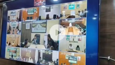 कांके: निर्वाचन सदन में मुख्य निर्वाचन पदाधिकारी ने वीसी द्वारा मतदाता सूची पुनरीक्षण की समीक्षा की