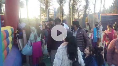 टिहरी: बादशाहीथौल के बंगाचली मैदान में आयोजित मेले में उमड़ी भारी भीड़, बच्चों ने चरखी और झूलों का खूब उठाया लुफ्त