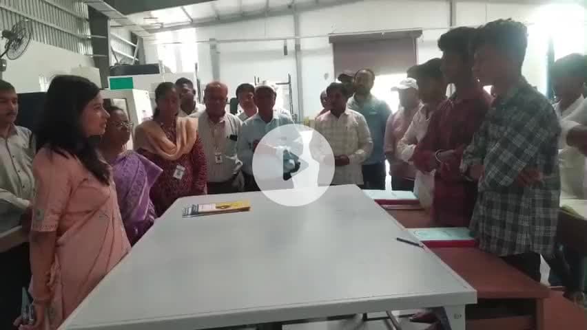 తంగళ్లపల్లి: ఏటీసీతో ఉపాధి అవకాశాలు మెరుగు: ఇన్చార్జి రాజన్న సిరిసిల్ల జిల్లా కలెక్టర్ గరిమ అగ్రవాల్
