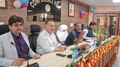 गिरिडीह: पपरवाटांड: समाहरणालय में रक्त अधिकोष गिरिडीह द्वारा सम्मान समारोह का आयोजन