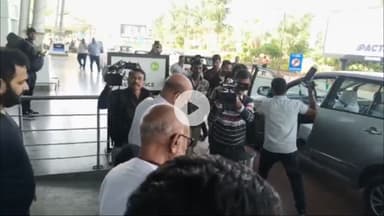 बिचौली हप्सी: इंदौर पहुंचे संत मुरारी बापू, कहा- इंदौर तीर्थ भूमि है, यहां आकर आनंद मिलता है, दिल्ली की घटना पर भी बोले