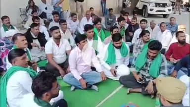 मुज़फ्फरनगर: कुरथल में तीन घरों में ताबड़तोड़ डकैती का खुलासा न होने पर भाकियू सेवक ने एसएसपी ऑफिस का किया घेराव, दिया धरना