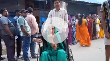 शिवसागर: शिवसागर प्रखंड क्षेत्र के दर्जनों बूथों पर दिव्यांग मतदाताओं ने भी किया अपने मताधिकार का प्रयोग