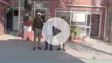 रूड़की: पुरानी सब्जी मंडी के पास सट्टा खेला रहे सटोरी को पुलिस ने किया गिरफ्तार, सट्टा पर्ची और नगदी की गई बरामद