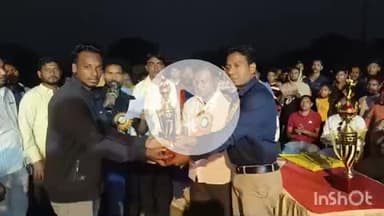 हिरणपुर: तीन दिवसीय फुटबॉल प्रतियोगिता के फाइनल में मालदा टीम ने शिबापहाड़ को हराकर खिताब जीता