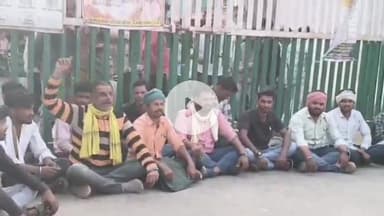 बीना: कृषि उपज मंडी में किसानों का प्रदर्शन, मंडी का गेट किया बंद