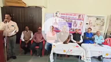 झांसी: यातायात जागरूकता माह के तहत नो नंबर स्थित लव कुश स्कूल में छात्रों को दिए गए सुरक्षा के मंत्र, ट्रैफिक इंचार्ज रहे मौजूद