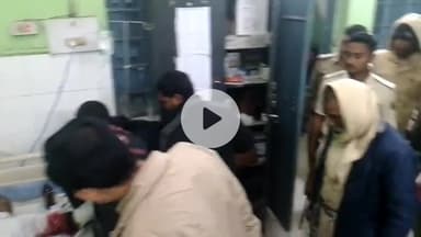 नगर नौसा: शहर के डीपीएस स्कूल के पास बाइक सवार बदमाशों ने फाइनेंस कर्मी को गोली मारकर ₹56870 लूटे