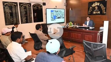 लोहरदगा: राशन दुकान में लाभुकों को कम अनाज देने पर होगी सख्त कार्रवाई: उपायुक्त