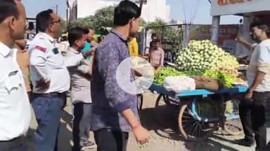 बीना: नगर पालिका परिषद में सीएमओ ने सब्जी विक्रेताओं के साथ की बैठक, बड़ी संख्या में विक्रेता रहे मौजूद