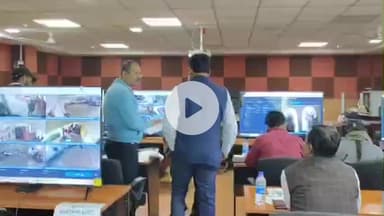 कांके: घाटशिला विधानसभा उप चुनाव के लिए मतदान जारी, वेबकास्टिंग से हो रही निगरानी