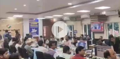 पटना ग्रामीण: पटना में बने कंट्रोल रूम से 122 विधानसभा सीटों के मतदान केंद्रों पर रखी जा रही है नज़र