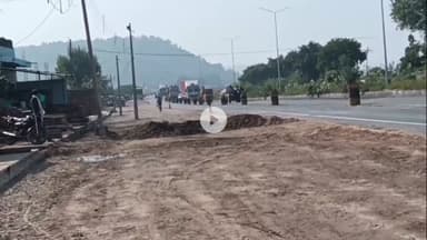 शिवपुरी: अमोला क्रेशर में बिजली पोल हटाए बिना सर्विस रोड का निर्माण शुरू, ग्रामीणों ने जताई नाराज़गी