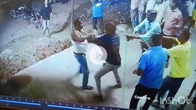 बांदा: साहदी का पुरवा गांव में मारपीट में घायल युवक की मौत के मामले में परिजनों ने किया हंगामा, मौके पर पहुंची पुलिस