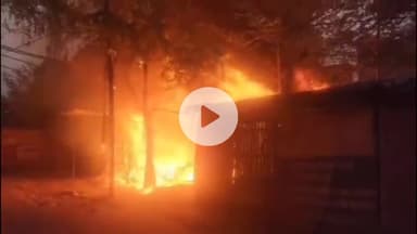 पटना ग्रामीण: पटना: बाईपास थाना क्षेत्र के कबाड़ी गोदाम में भीषण आग, लाखों का नुकसान