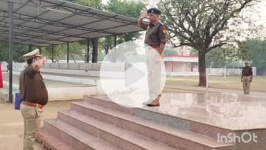 बांदा: अपर पुलिस अधीक्षक बांदा शिवराज ने साप्ताहिक मंगलवार परेड की सलामी ली, परेड का निरीक्षण कर पुलिस लाइन का किया भ्रमण