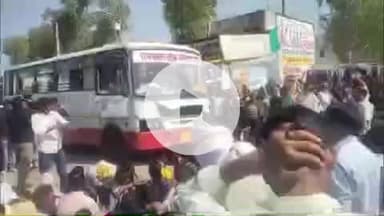 पीपलदा: राजकीय महाविद्यालय इटावा के छात्रों ने अपनी मांगों को लेकर कोटा-श्योपुर मार्ग पर लगाया जाम, आंदोलन पांचवे दिन भी जारी