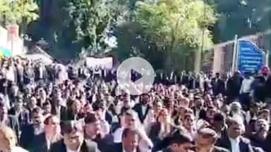 देहरादून: वकीलों ने हरिद्वार रोड पर लगातार दूसरे दिन लगाया जाम, मांगें पूरी ना होने से हैं नाराज