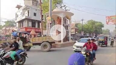 प्रतापगढ़: जहरखुरानी का शिकार युवक बेहोशी की हालत में सदर मोड़ के पास मिला, पुलिस मौके पर पहुंची